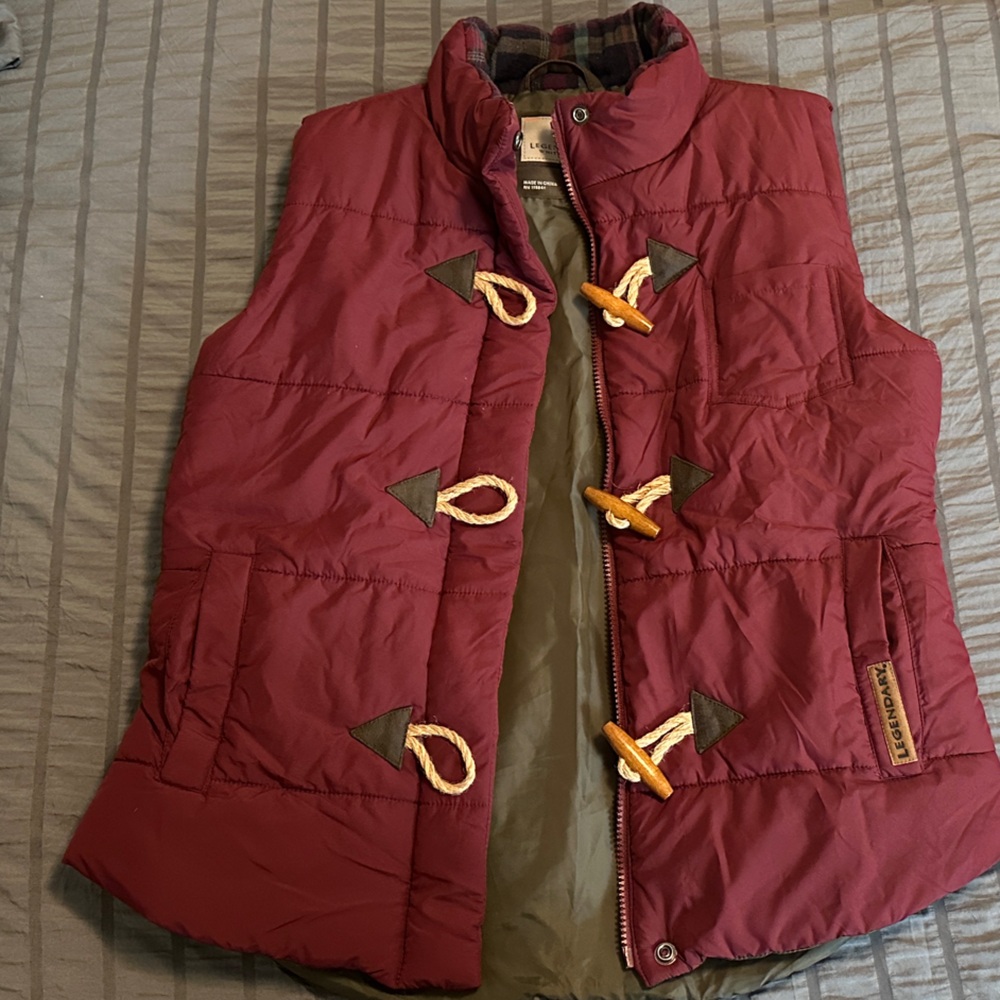 Legendary Whitetails Burgundy Puffer Vest